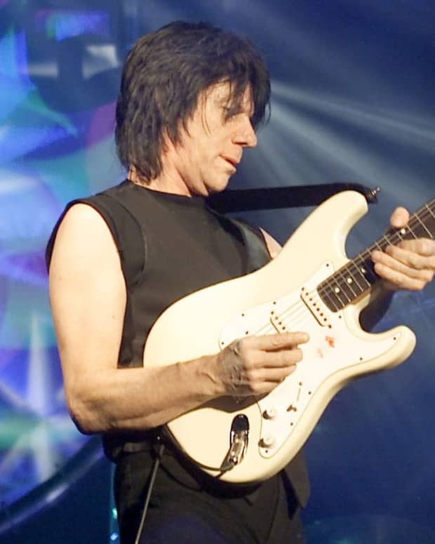 jeff-beck-a-great-guitarist-that-will-never-duplicated＂>
                </picture>
                <div class=