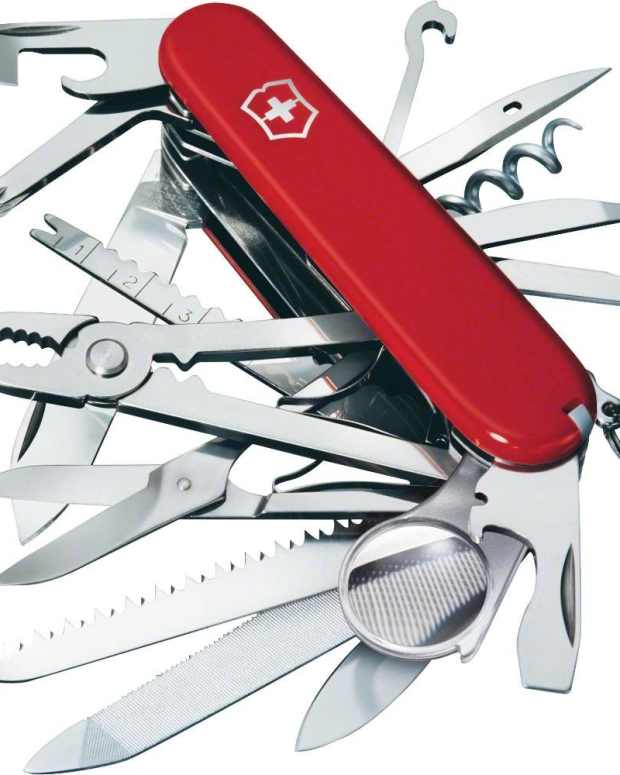 Victorinox Delémont Evolution Grip S17 Review - HubPages