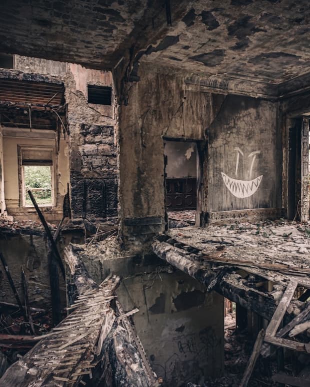 10-of-the-most-haunting-abandoned-places-explored-by-urbexers