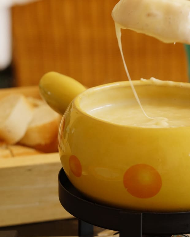 Best Cheese Fondue Recipe With Gruyere and Jarlsberg - Delishably