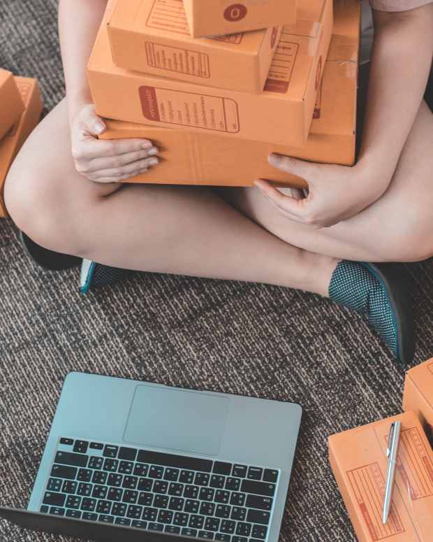 10 Sites Like Poshmark Start Selling Clothes Online TurboFuture