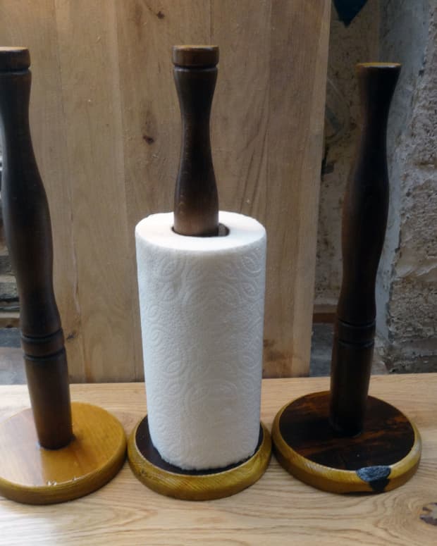 DIY Toilet Paper Holder From Recycled Wood - FeltMagnet