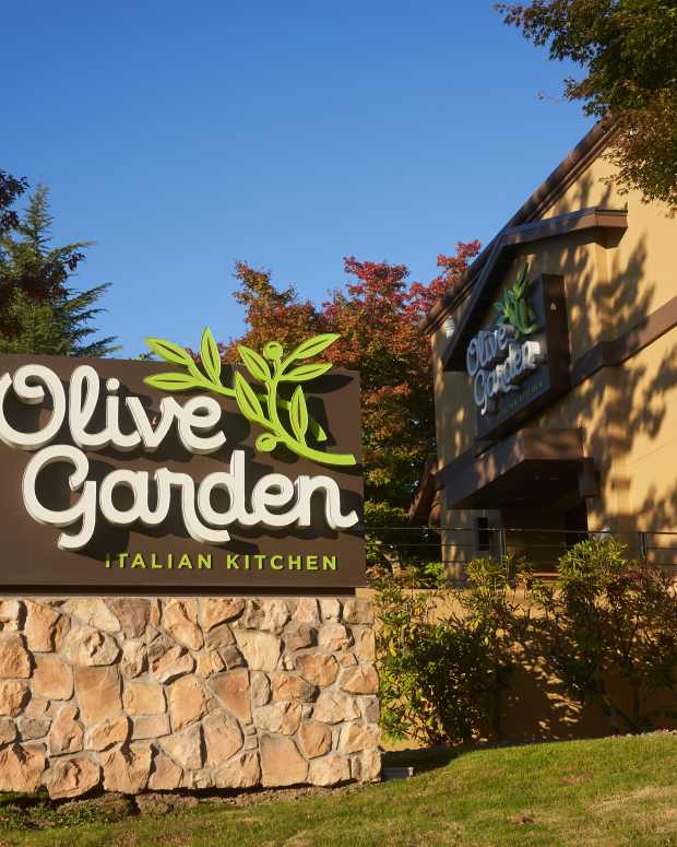 Man Pits Olive Garden Against Fazoli's and the Winner Is Evident
