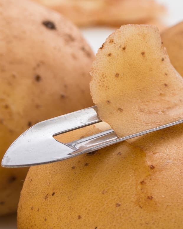 Genius Potato Peeling Hack Is Blowing Peoples Minds Delishably News