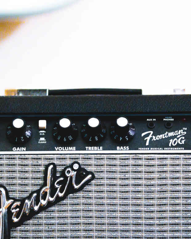 10 Best Acoustic Guitar Amps for Gigs Spinditty