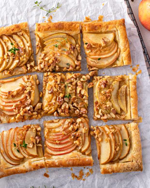 Decadent 'Puff Pastry Apple Rings' Are a Thanksgiving Must Delishably
