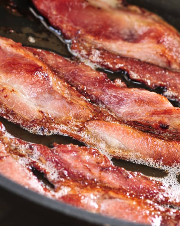 Grandma's Viral Hack for Saving Bacon Grease Is a True GameChanger