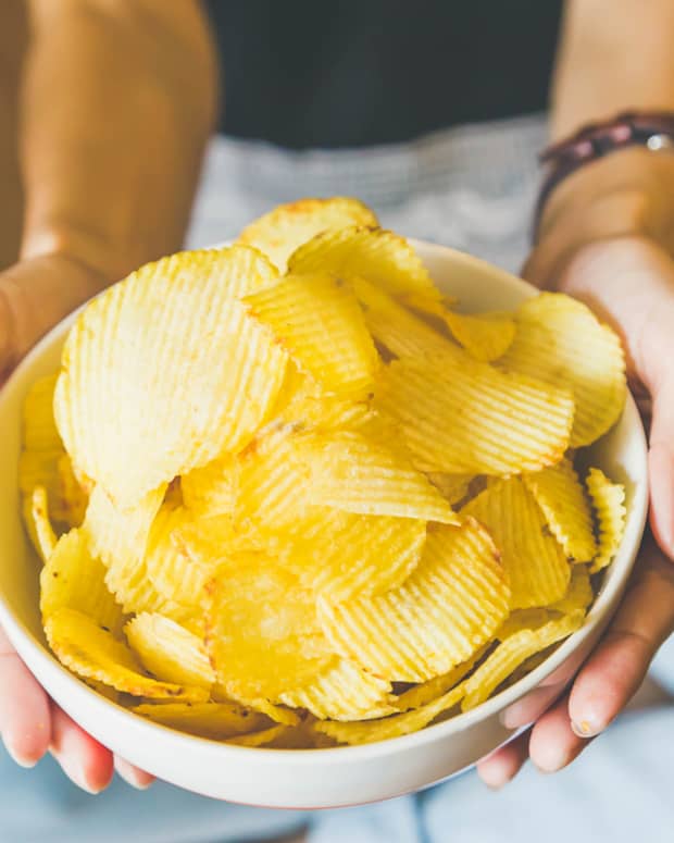 Brilliant Hack For Making Perfectly Cooked Potatoes Is A Work Of Art   Potato Chips Shutterstockcom 