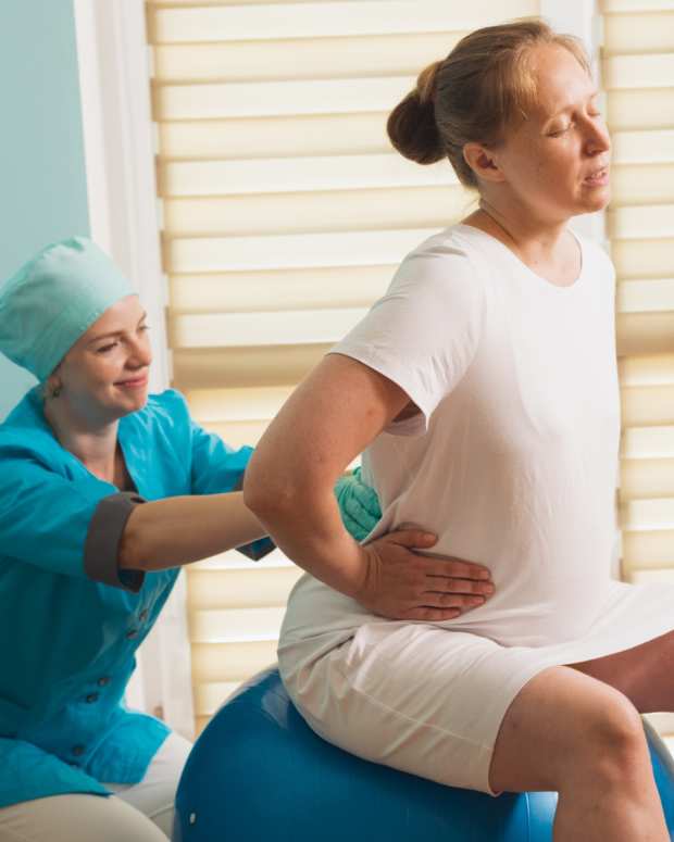 5 Quick Ways to Reduce That Pesky Rib Pain During Pregnancy WeHaveKids