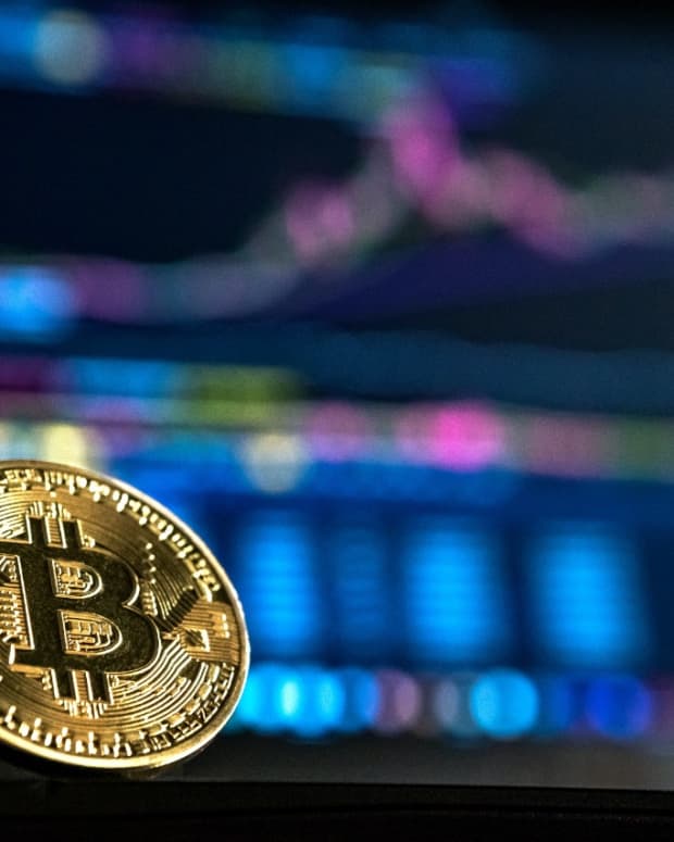 bitcoin-vs-gold-which-is-the-future-of-investments