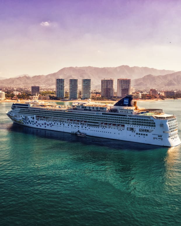 Photo of a Norwegian Cruise liner in Puerto Vallarta, Mexico