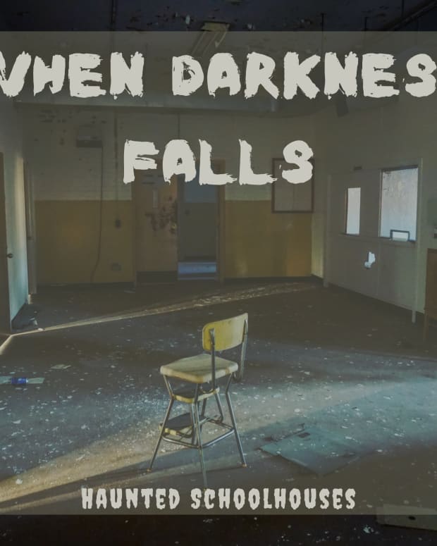 when-darkness-falls-haunted-schoolhouses
