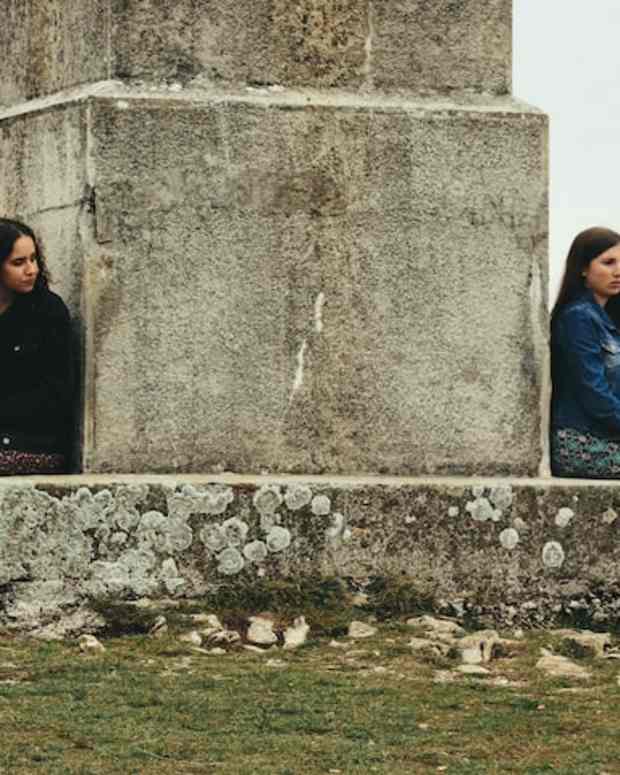 habits-of-extroverts-that-introverts-hate-the-most