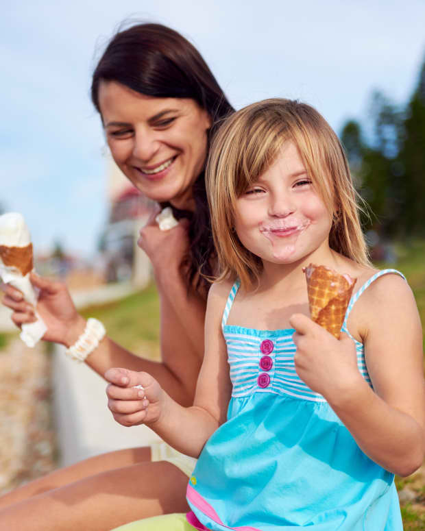 mom and kid getting ice cream