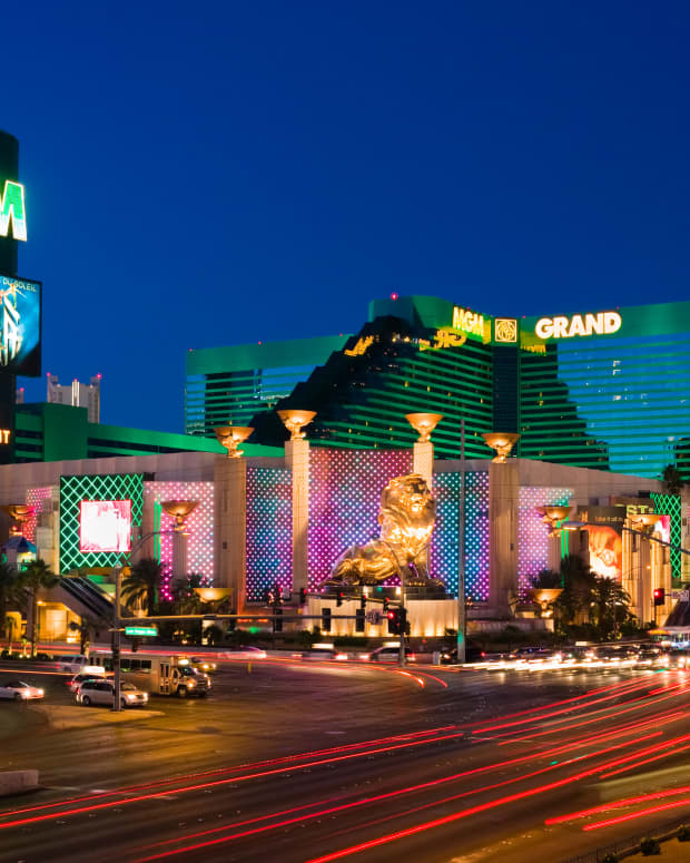 Evening time-lapse shot of the MGM Grand Hotel in Las Vegas
