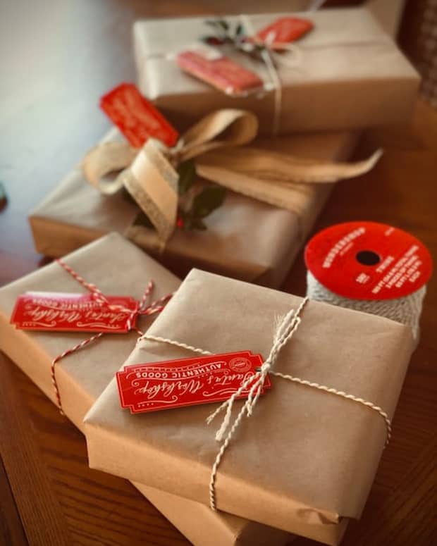 Santa's Workshop Gift Wrap