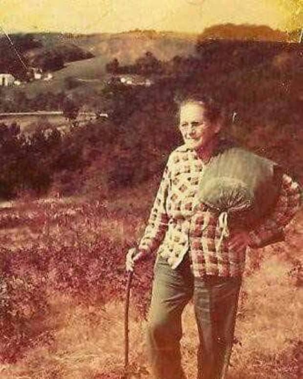 grandma-gatewood-is-the-first-female-to-solo-hike-the-entire-appalachian-trail