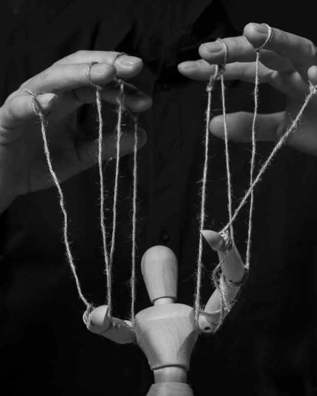 differences-between-marionettes-puppets-and-ventriloquists-figures-dummies