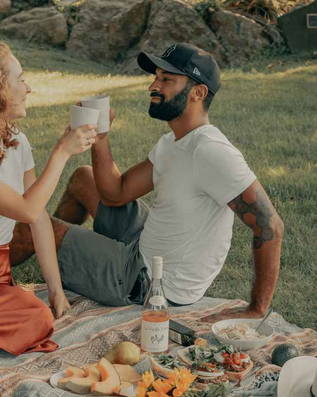 romantic-picnic-date-ideas