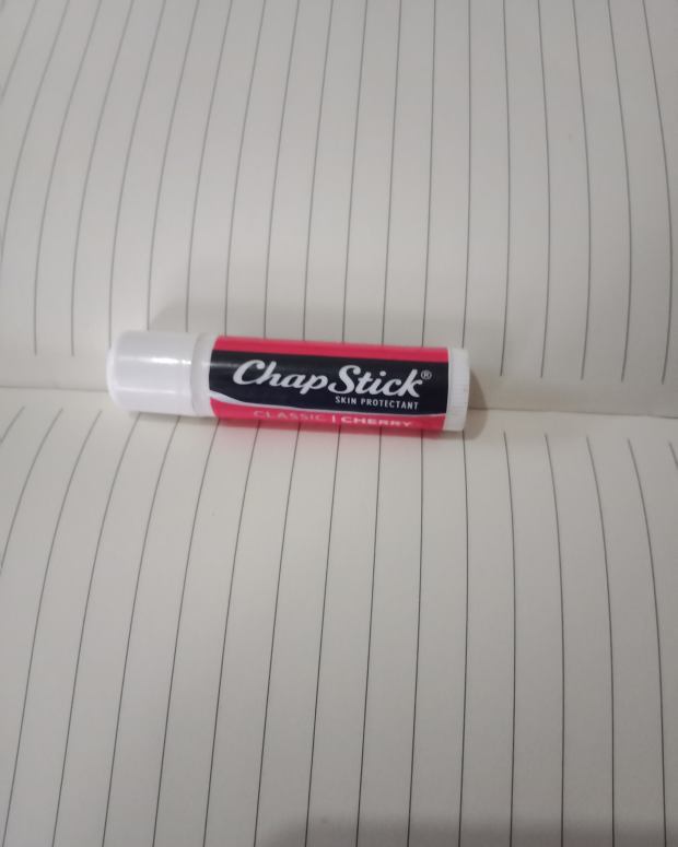 the-review-of-lip-balm-cherry-flavor