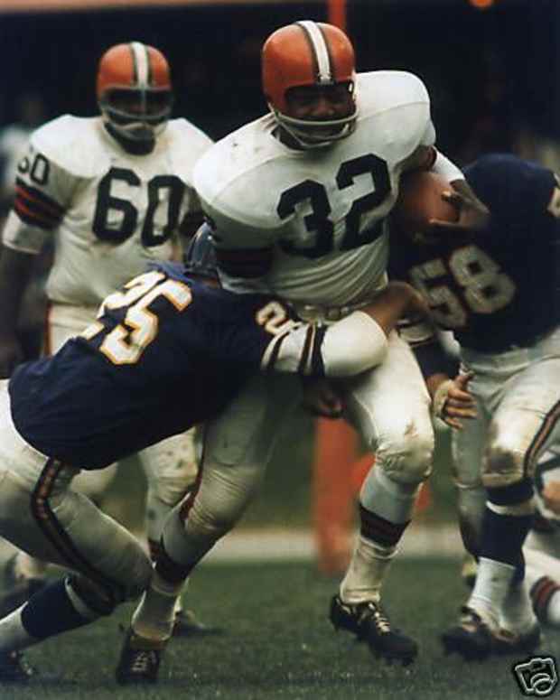 remembering-jim-brown-the-nfl-greatest-running-back-ever