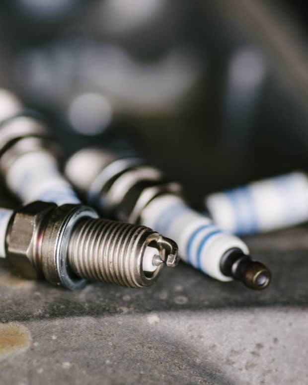 How to Diagnose Spark Plug Problems AxleAddict