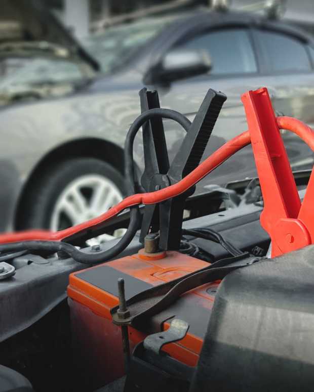 5 Signs Your Car Battery Is Dead (or About to Die) AxleAddict