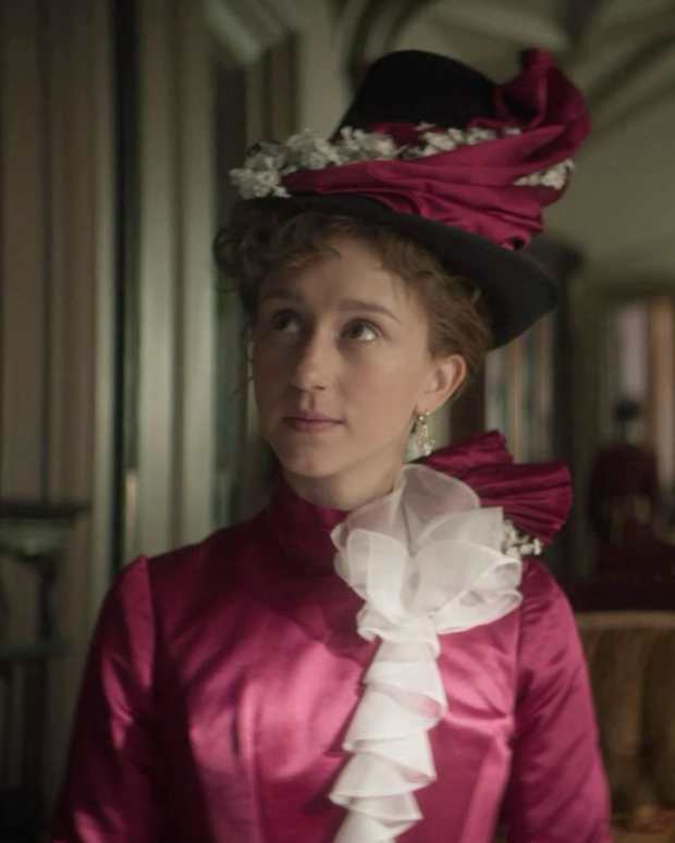 gladys-russell-5-best-costumes-season-2-the-gilded-age