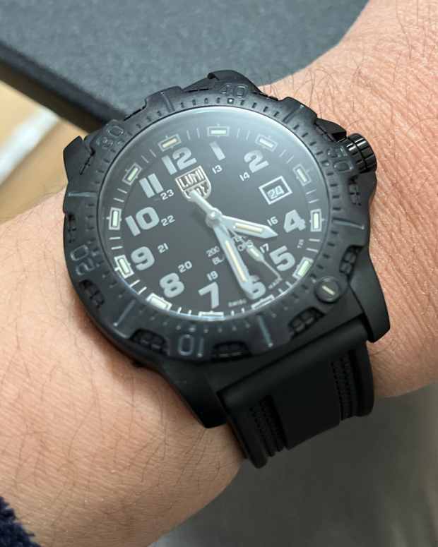 is-the-luminox-black-ops-8880-still-worth-it-a-long-term-review