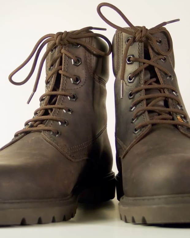 using shoe polish to change shoe color