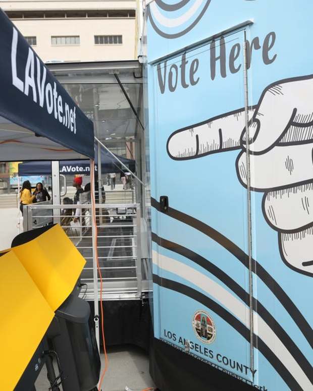 super-tuesday-liveblog-california-robbery-of-sanders-may-be-in-progress