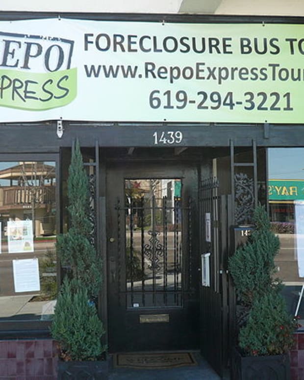 foreclosure-big-business-know-your-rights