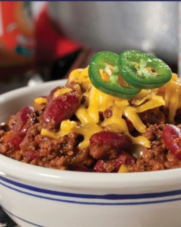 Great Homemade Beef And Bean Chili Recipe Delishably Food And Drink