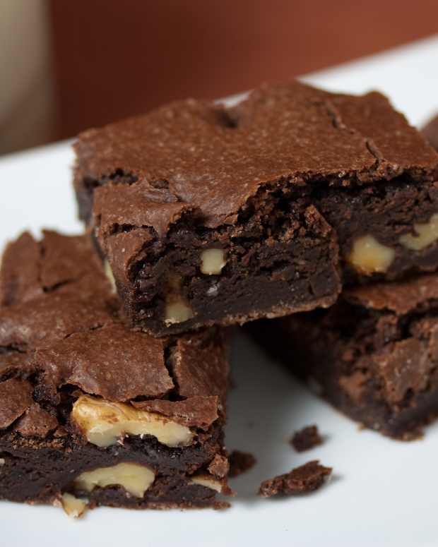 How to Make Brownies From a Cake Mix Delishably Food and Drink