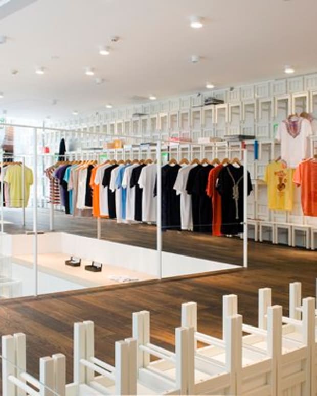 7 Alternative Fashion Stores Like Hot Topic - Bellatory - Fashion and ...