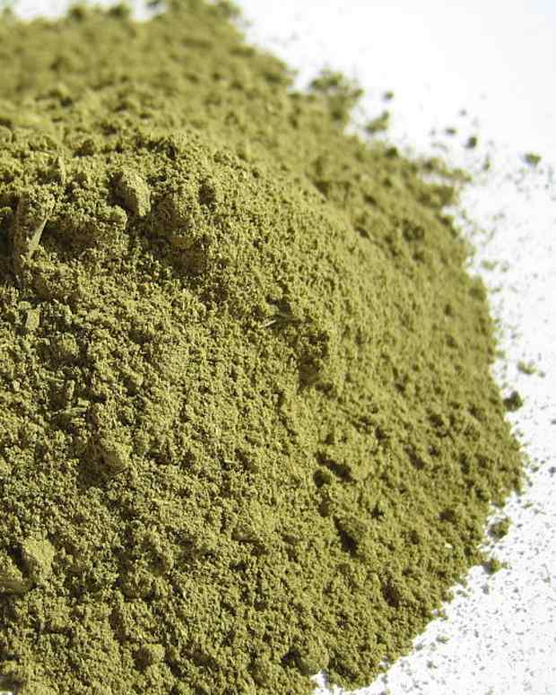 some-unusual-uses-and-health-benefits-of-henna