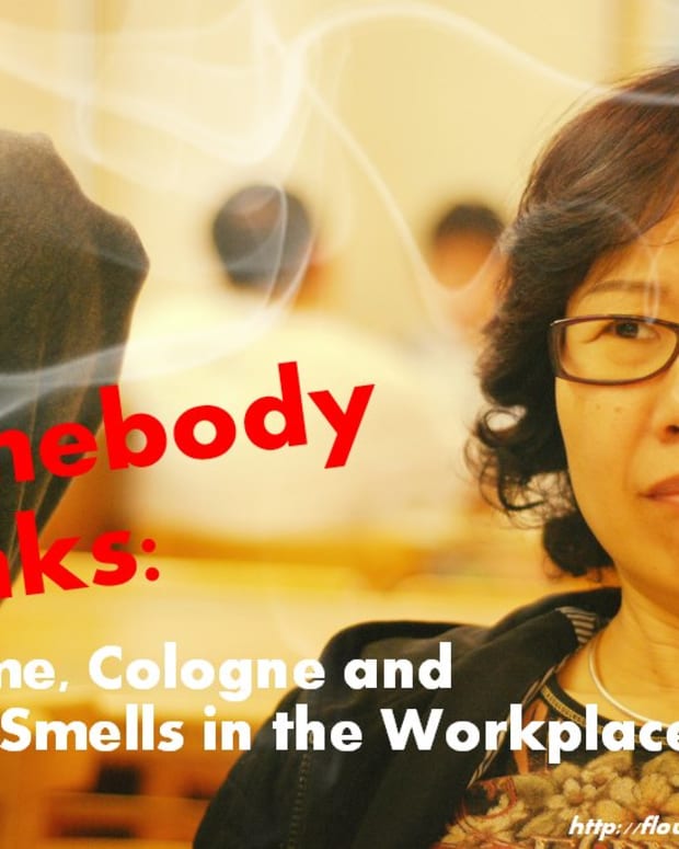 somebody-stinks-perfume-cologne-and-other-smells-in-the-workplace＂>
                </picture>
                <div class=
