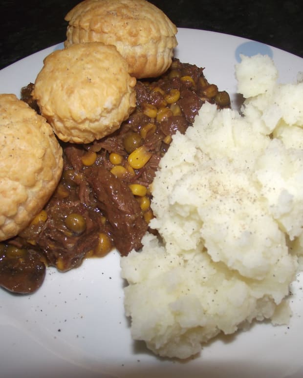 Homemade Steak and Kidney Pie Recipe - Delishably - Food and Drink