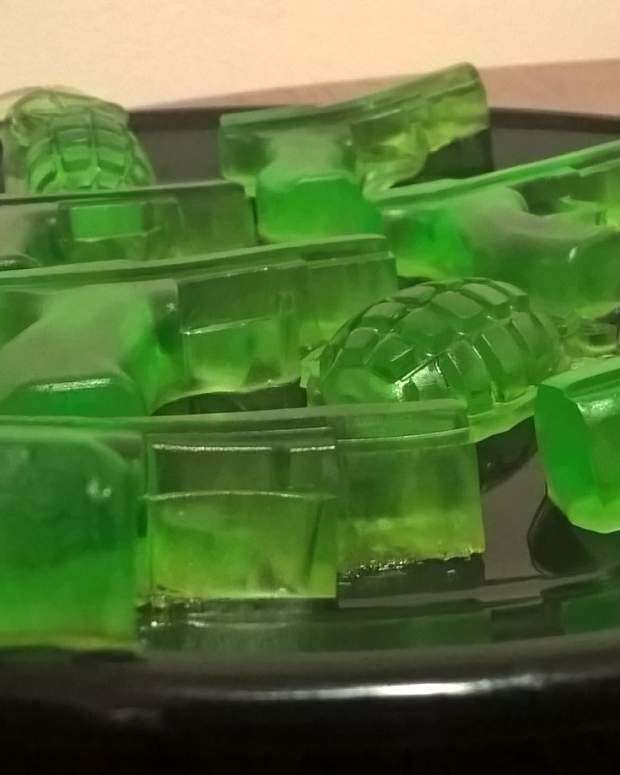 Homemade Gummies in 3 Easy Steps (With Real Fruit Juice!) Delishably Food and Drink