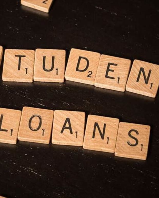 高学生贷款 - 穷人 - 学生 - 和粉碎的希望如何汇总 - 学生贷款付款