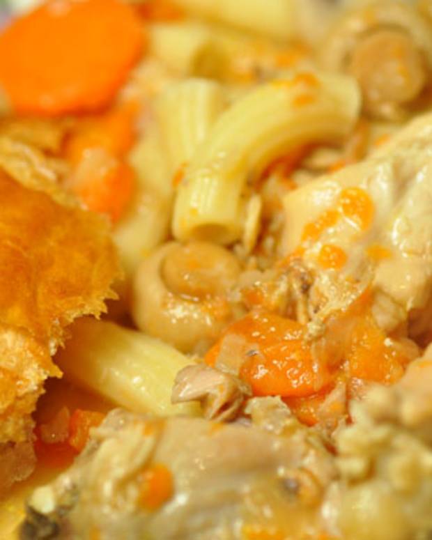 a-potted-history-of-pies-and-chicken-macaroni-pie