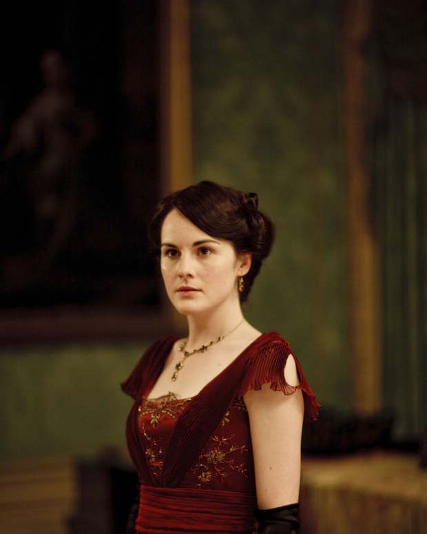 downton-abbey-a-look-back-at-lady-marys-most-memorable-costumes