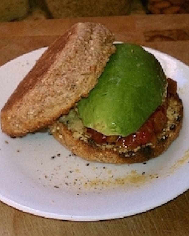 Avocado Breakfast Sandwich