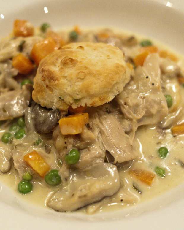 World's Best Chicken Pot Pie Recipe Delishably Food and Drink