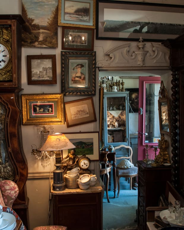 Collection Ideas: 6 Interesting Antique & Vintage Items to Collect ...