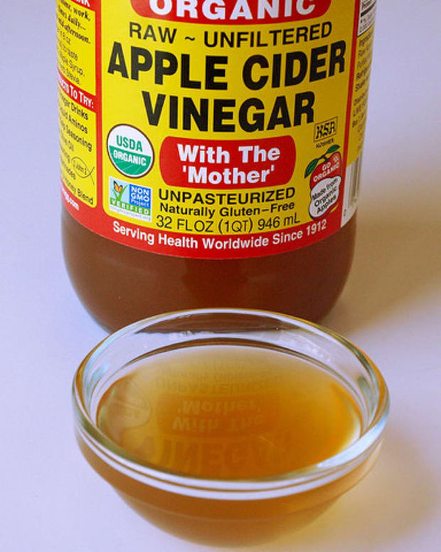 The Pros and Cons of Apple Cider Vinegar for Weight Loss - CalorieBee ...