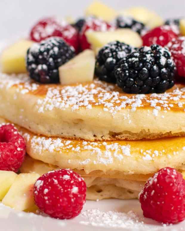 Massive Pancakes at Arizona Breakfast Joint Are No Easy Feat to Finish Delishably News