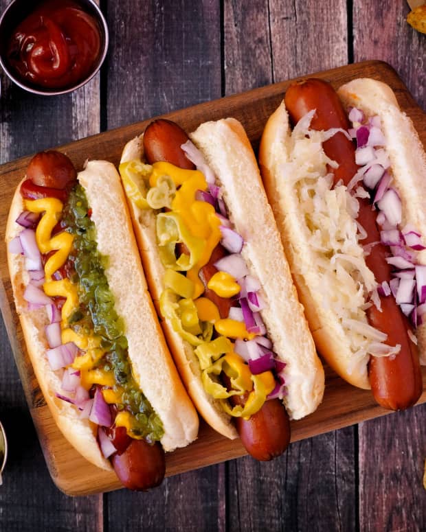 Travel Expert Swears by Unconventional Hot Dog Topping Found at Stand ...