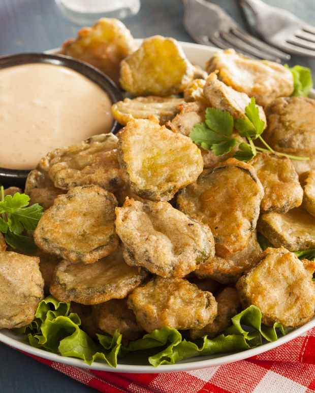 Video of Woman Trying a 'Pickle Flight' in NYC Has People Talking