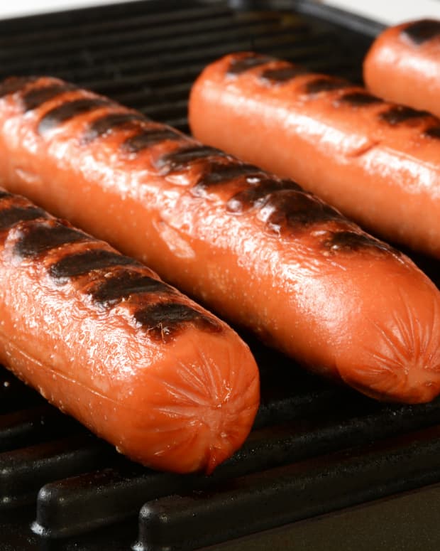 Man Finds Vintage 1970s Hot Dog Cooker That Comes with a Genius Feature ...